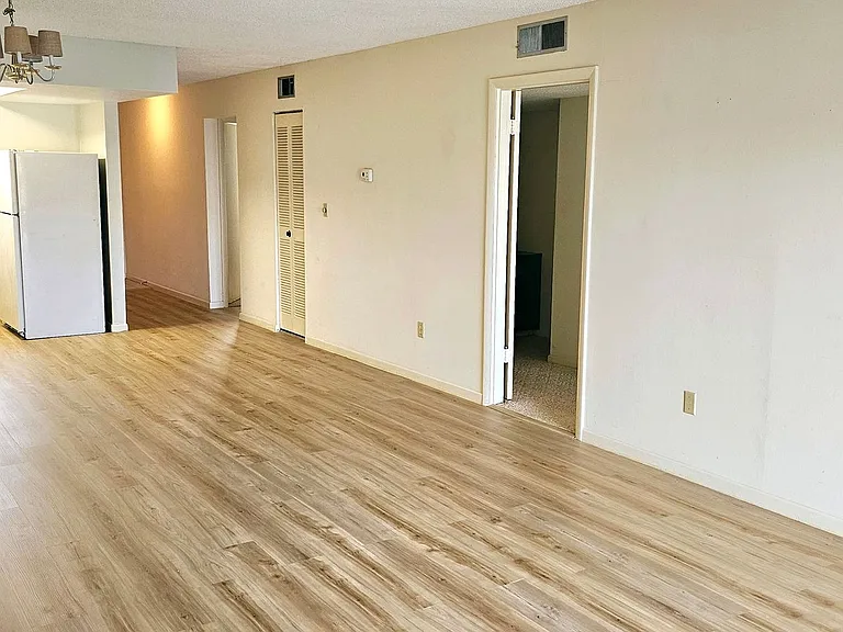 2135 N Courtenay Pkwy #B-209 — Photo 22
