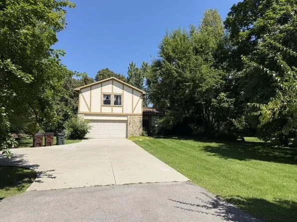 8216 Kennedy Rd, Blacklick, OH 43004