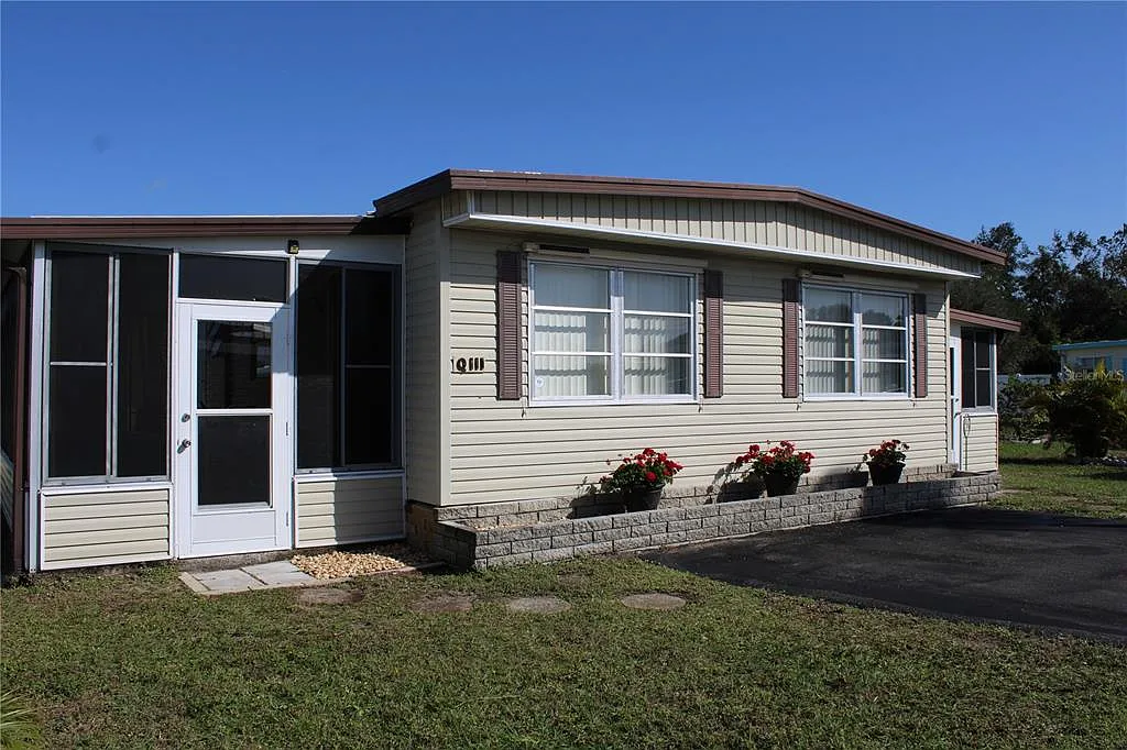 2 bed, 2.0 bath, 1056 sqft, $1,495 — Photo 3