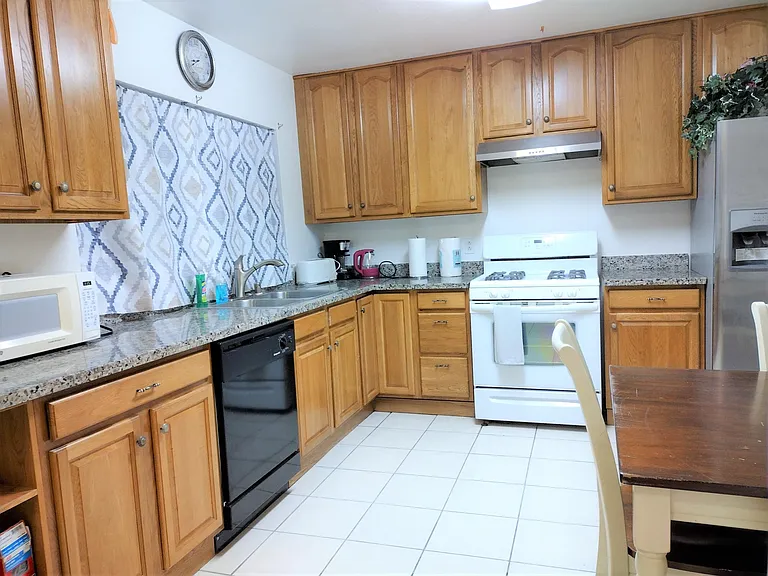 4526 Potrero Ave #A — Photo 9