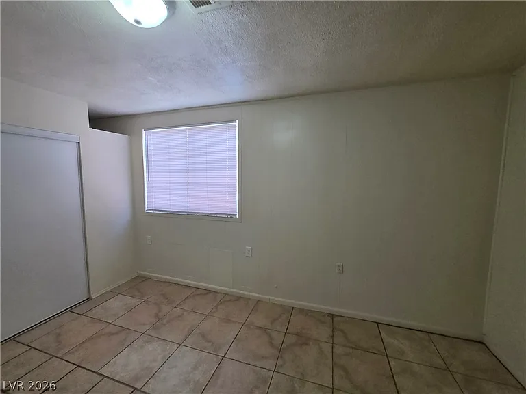 910 Magnolia Ave — Photo 45