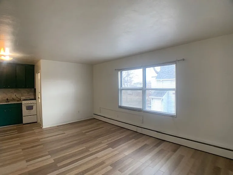 405 Fairview Ave N — Photo 8