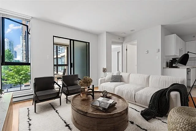 1 bed, 700 sqft, $2,700 — Photo 3