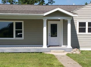 419 N 5th St, Seymour, IA 52590