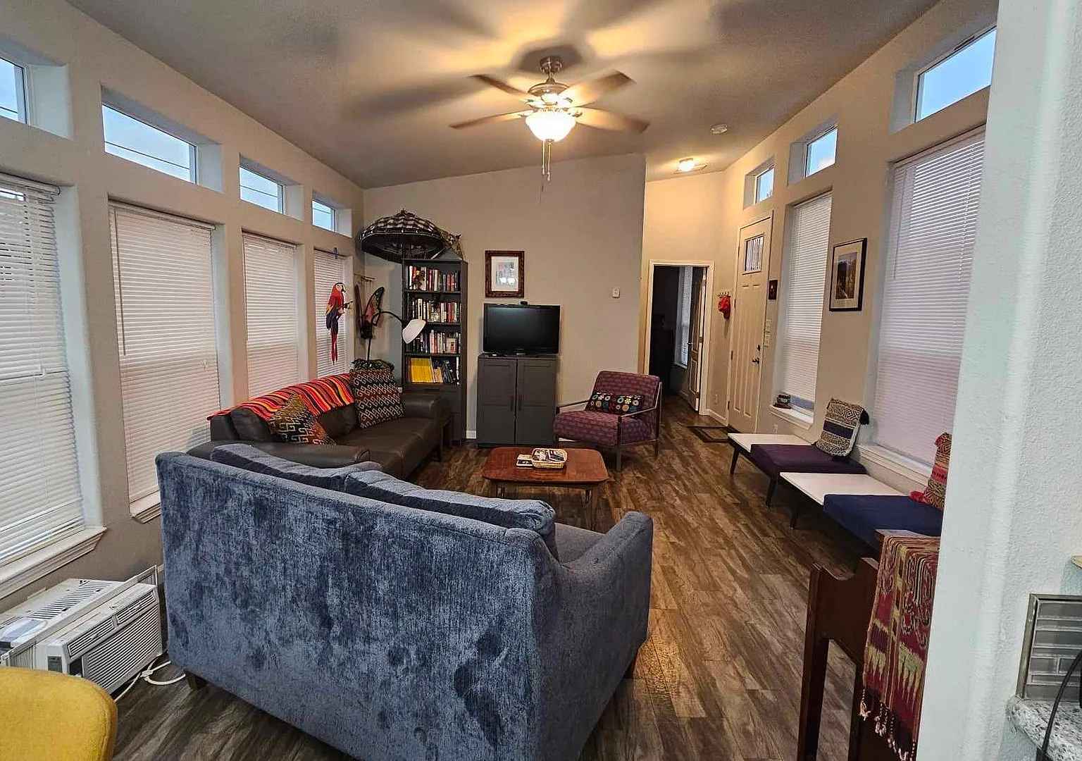 Haakenson - Fully Furnished Lake House with Dock Only available Oct 15th, 2026 until May 15th, 2027 — Photo 4