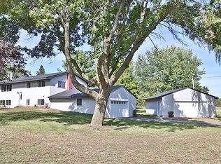 18207 Deerwood Ln NE, East Bethel, MN 55092
