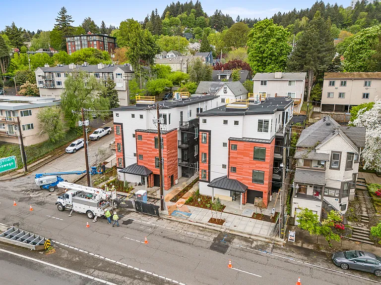 **4 Weeks Free Rent Upon Move In** | New Construction - Minutes From Downtown Pdx — Photo 15