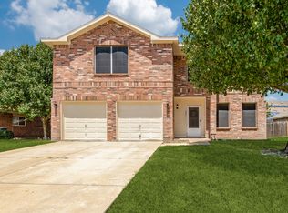207 Silver Spur Dr, Waxahachie, TX 75165