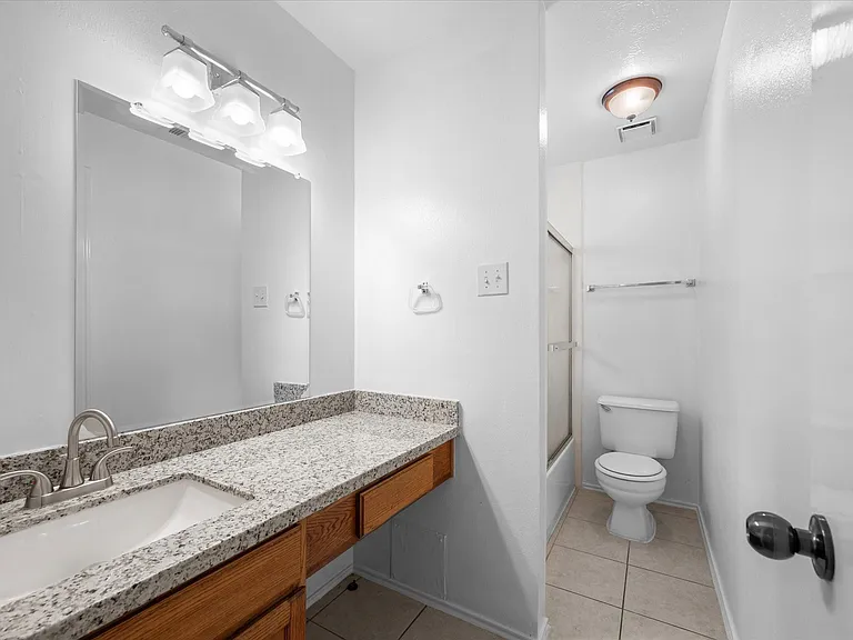 16311 Salinas Ln — Photo 23