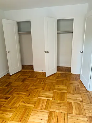 Rented by Queens Apartments Realty LLC | media 18