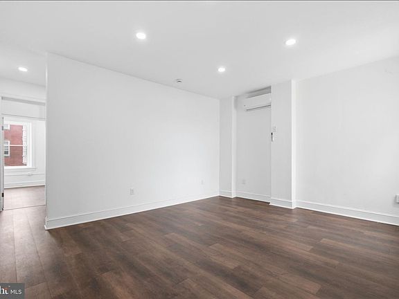 2nd image of 267 S Potomac St #2