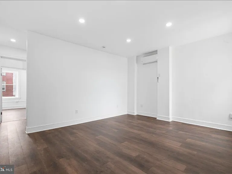 267 S Potomac St #4 — Photo 3