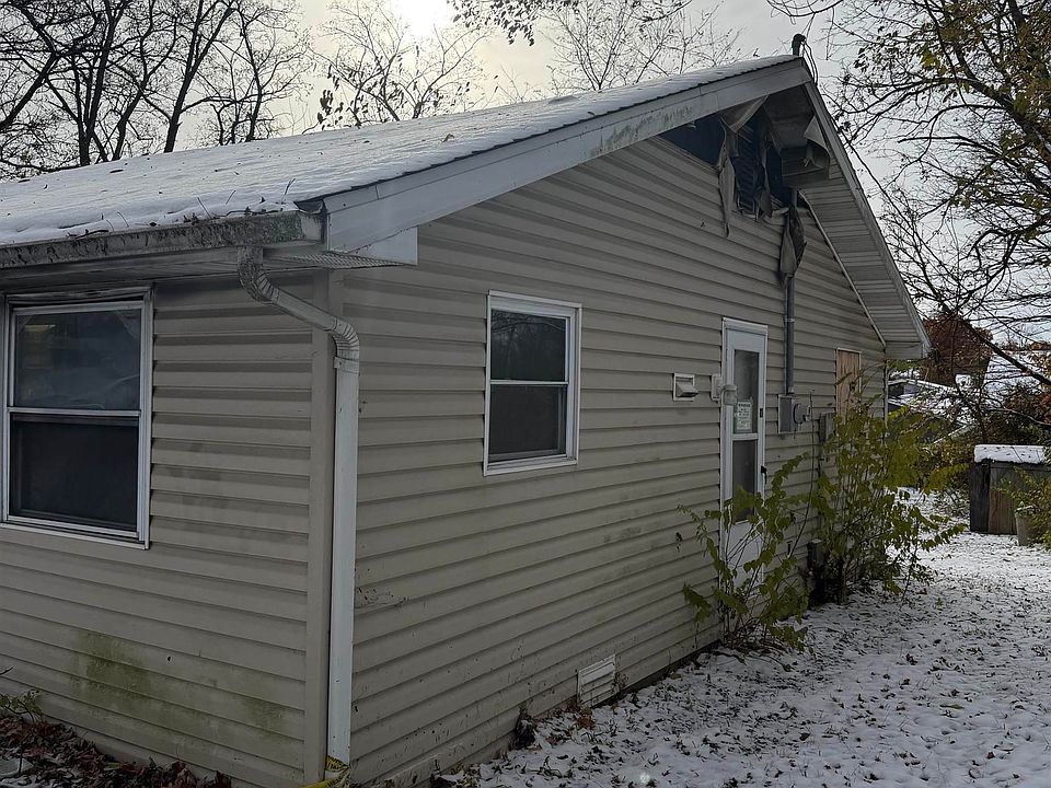 2nd image of 3632 Logan Ave