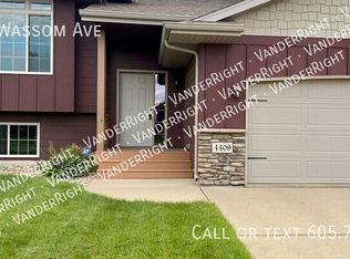4409 S Wassom Ave, Sioux Falls, SD 57106