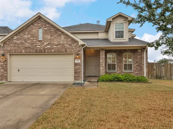 10002 Wood Leaf Ct, Baytown, TX 77521