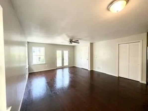 271 Grant Avenue image 6 of 19