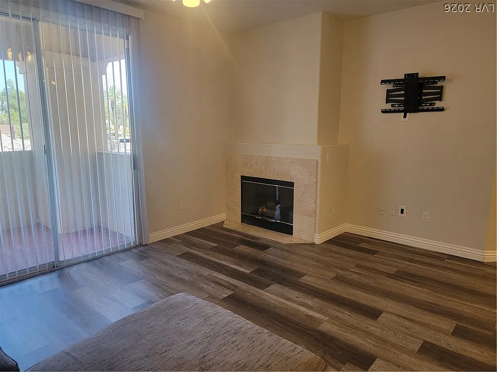 3 bed, 2.0 bath, 1386 sqft, $1,800 — Photo 3