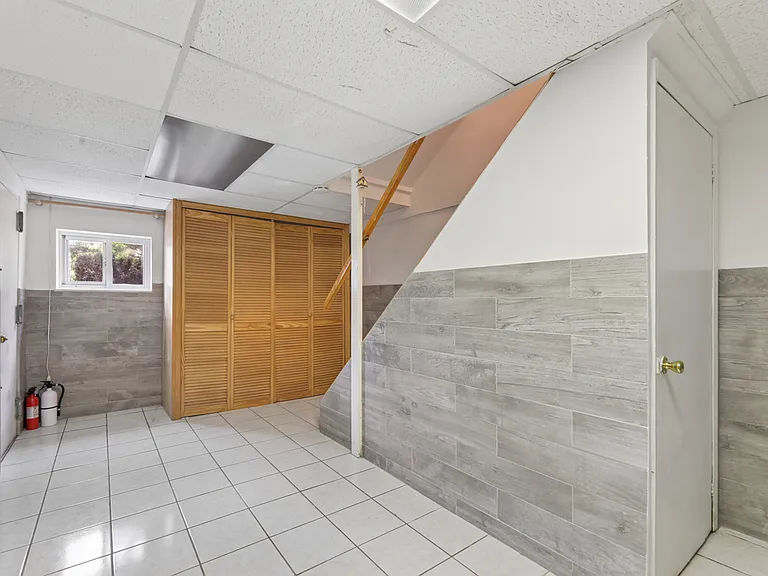 81 Cortlandt Pl — Photo 23