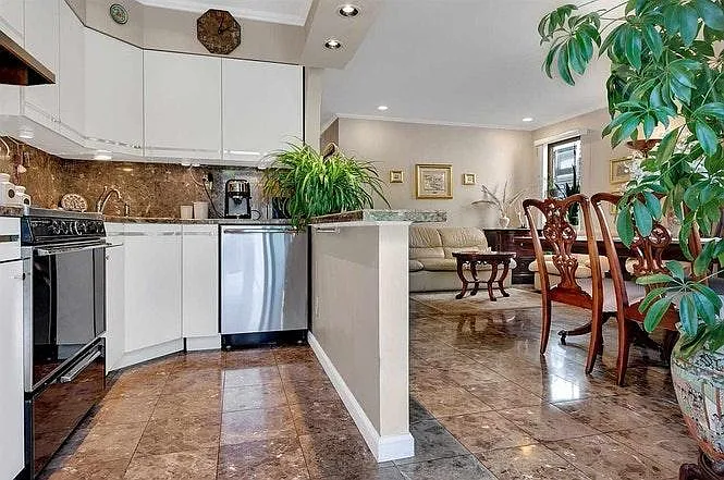 324 Columbia Ave #1 — Photo 8