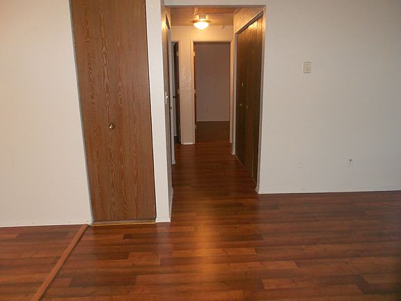 5th image of 636 Bavarian Ln SE
