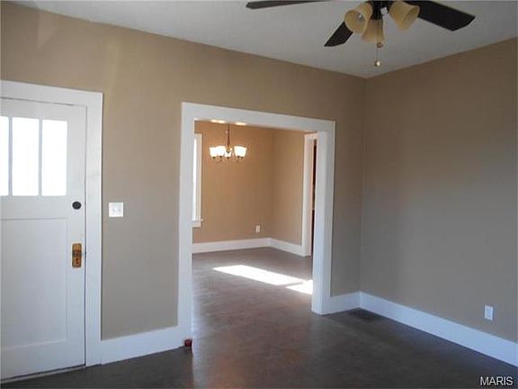 2nd image of 157 Blain St