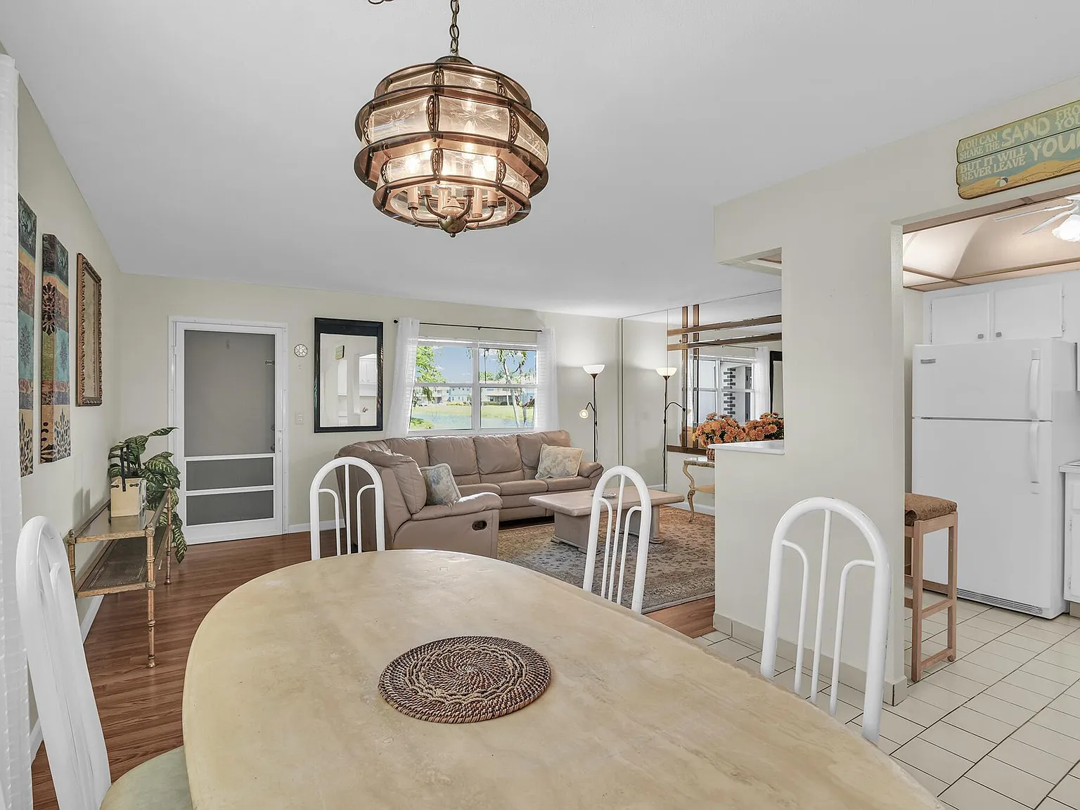 1 bed, 1.5 bath, 720 sqft, $1,700 — Photo 4