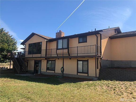 3rd image of 600 W Sage Dr