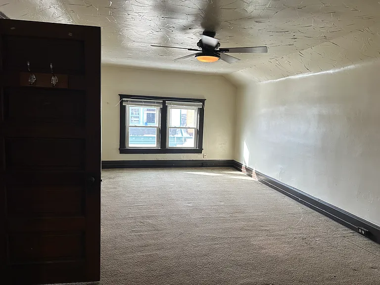 215 Park Ave #3 — Photo 7
