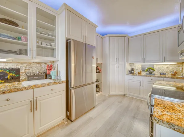 10700 NW 66th St APT 309, Doral, FL 33178