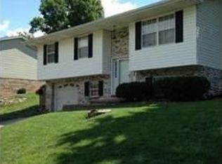 2 Rock Point Cir, Nitro, WV 25143