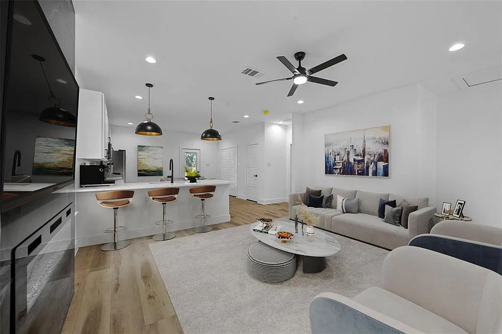 4 bed, 1550 sqft, $2,300 — Photo 3