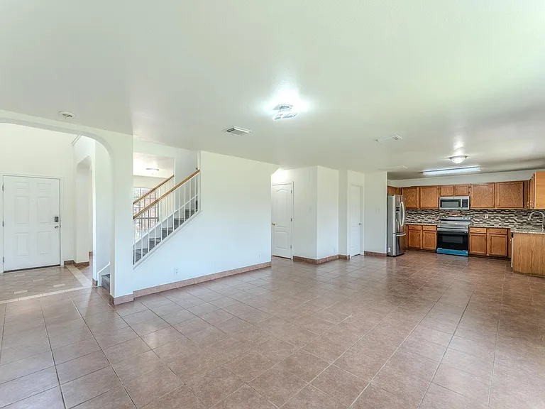 1339 Diamond Blf — Photo 3