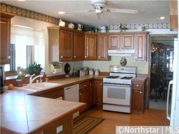 5th image of 16067 Pepin Ln