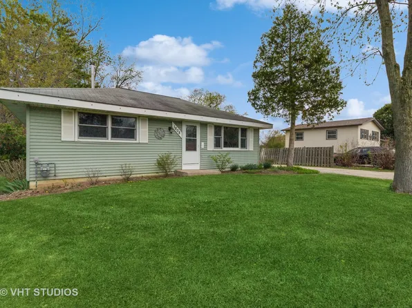 1808 Maplewood Dr, Lindenhurst, IL 60046