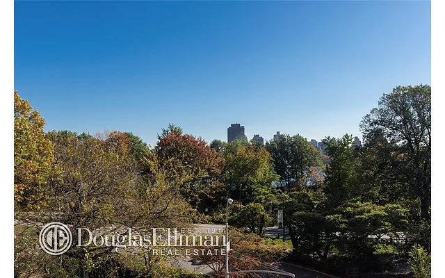 Sold by Douglas Elliman | media 26