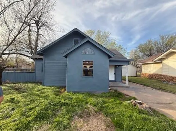 813 E Oak St, Cushing, OK 74023