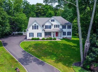 19 Jacobs Ln, Bethel, CT 06801