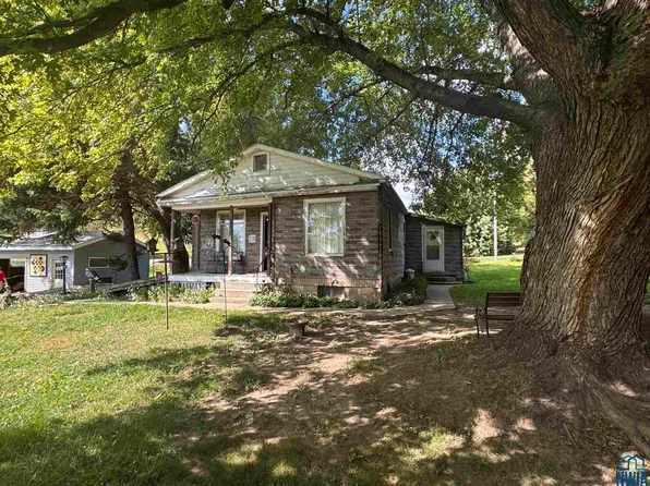 230 Maple St, Bronson, IA 51007