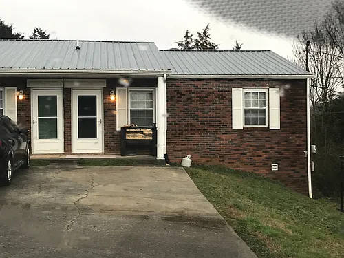 1485 Laura Dr Photo 1