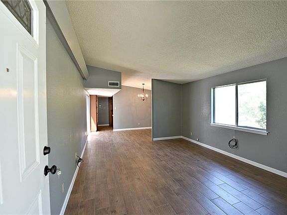 3rd image of 2208 Lanier Dr