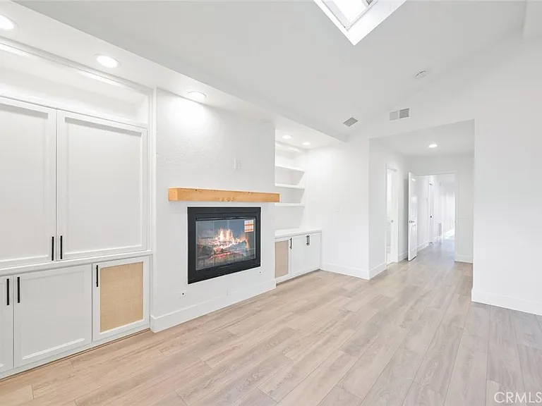 411 Goldenrod Ave #B — Photo 15