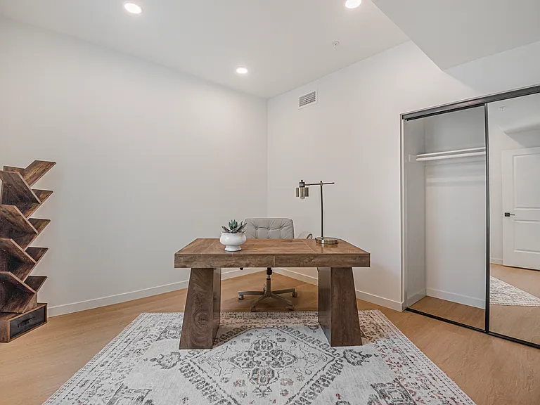 856 Gramercy Drive — Photo 89