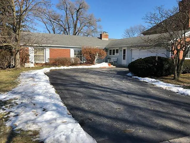 365 E Laurel Ave photo 1