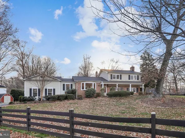 3414 Valewood Dr, Oakton, VA 22124