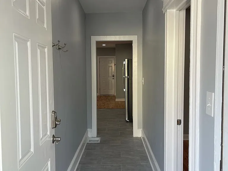 402 Poplar — Photo 7
