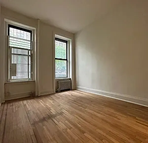 448 W 57th St #1B — Photo 2