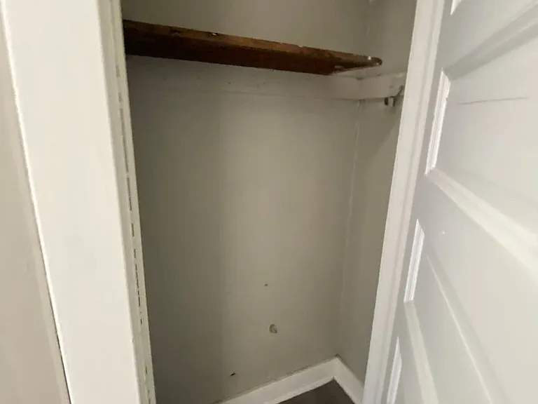402 S Main St — Photo 4