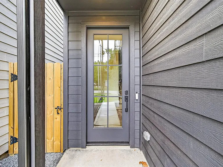 3315 Daphne St — Photo 7