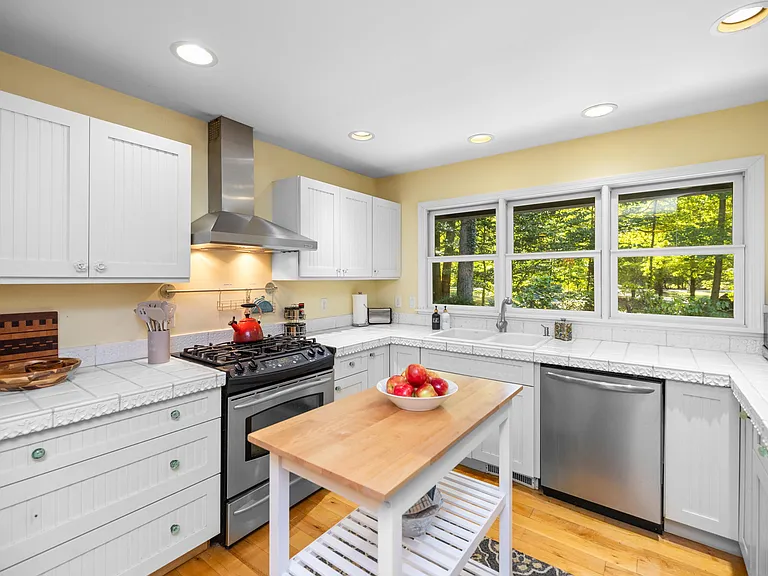 16061 Beech Ln — Photo 11