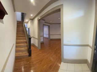 631 Kenyon St NW #A, Washington, DC 20010